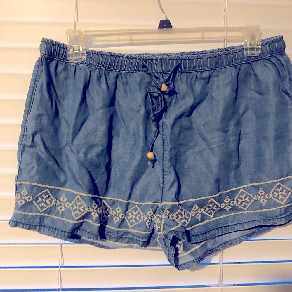 Lightweight shorts